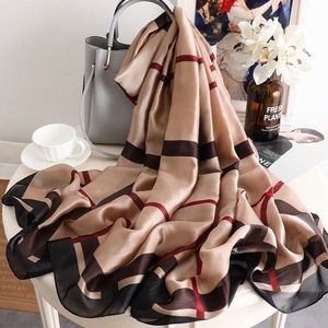 Trendy Shawl or wrap